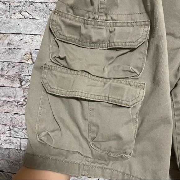 Wrangler Cargo shorts 44 - Picture 5 of 8